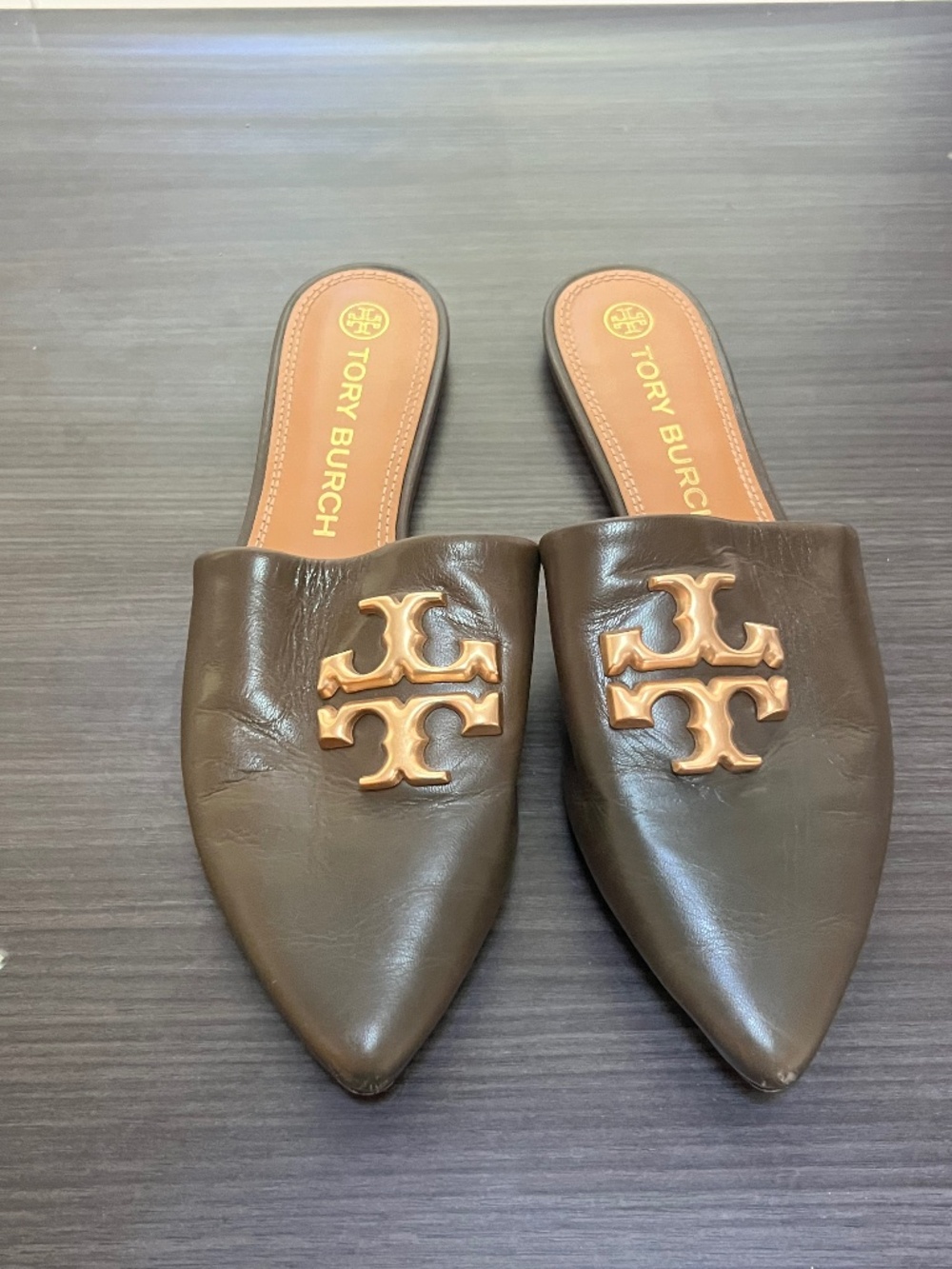 Tory Burch Olive Classic Luxury Eleanor Leather Mule in women's size 9.5